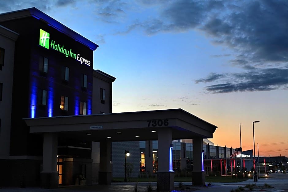 Holiday Inn Express & Suites Omaha South Ralston Arena, an IHG Hotel