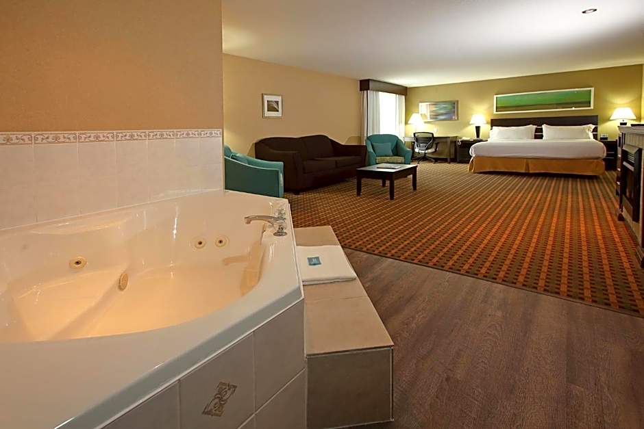 Holiday Inn Express Hotel & Suites Vernon By IHG