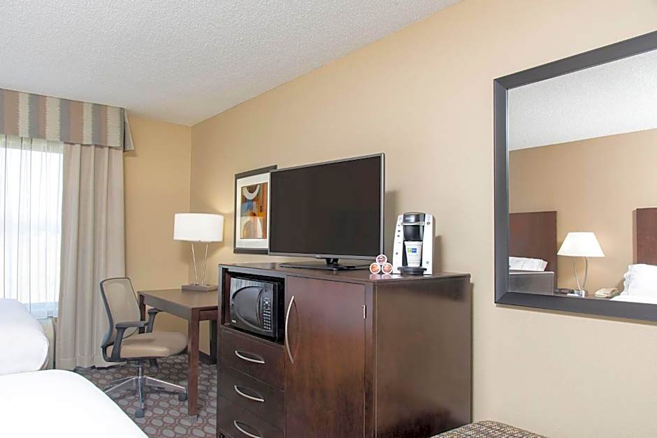 Holiday Inn Express Gas City By IHG