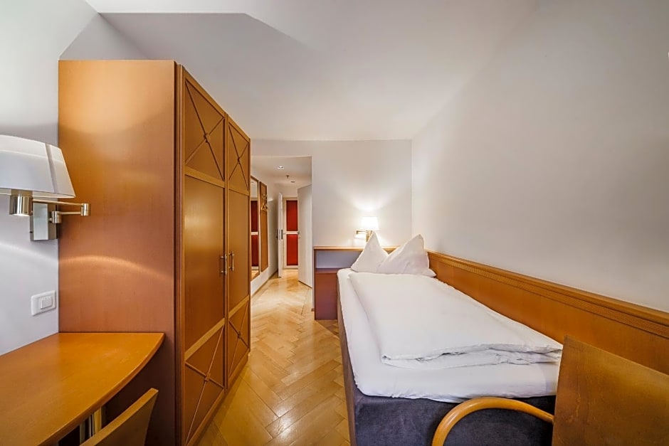BLUME Baden Hotel & Restaurant