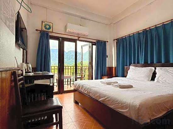 Domon Riverside Hotel