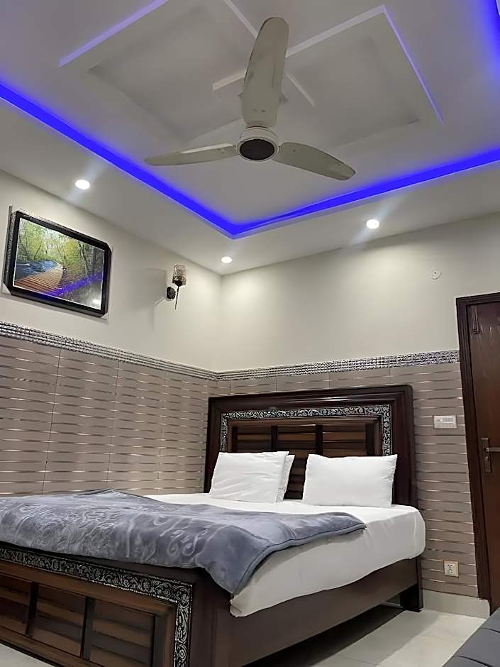 Makkah Tower Hotel – Lahore, WI