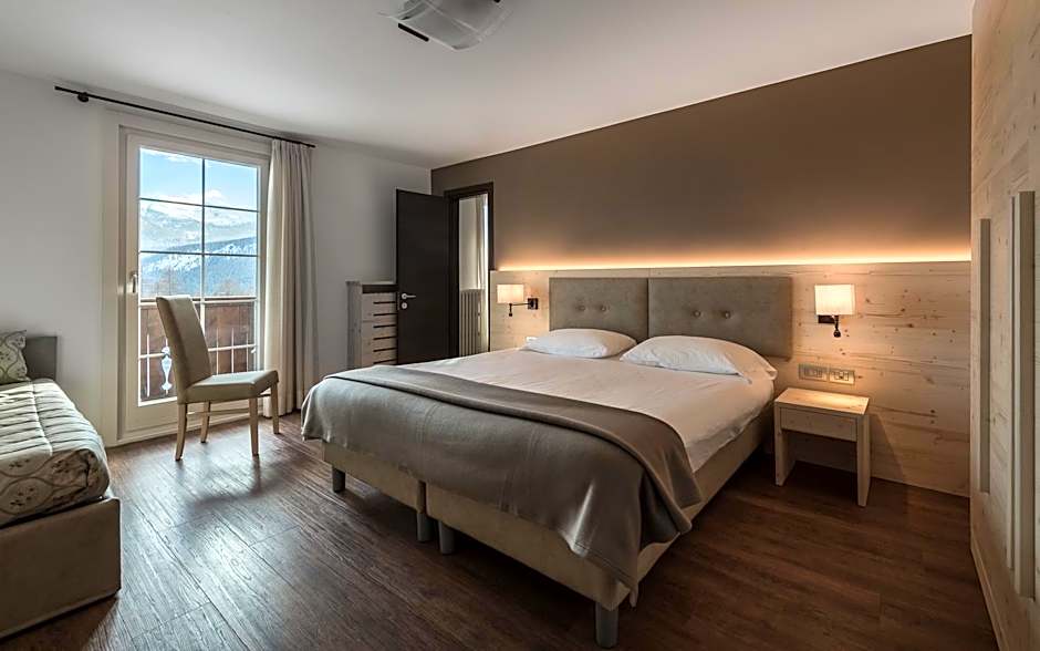 Chems Hotel
