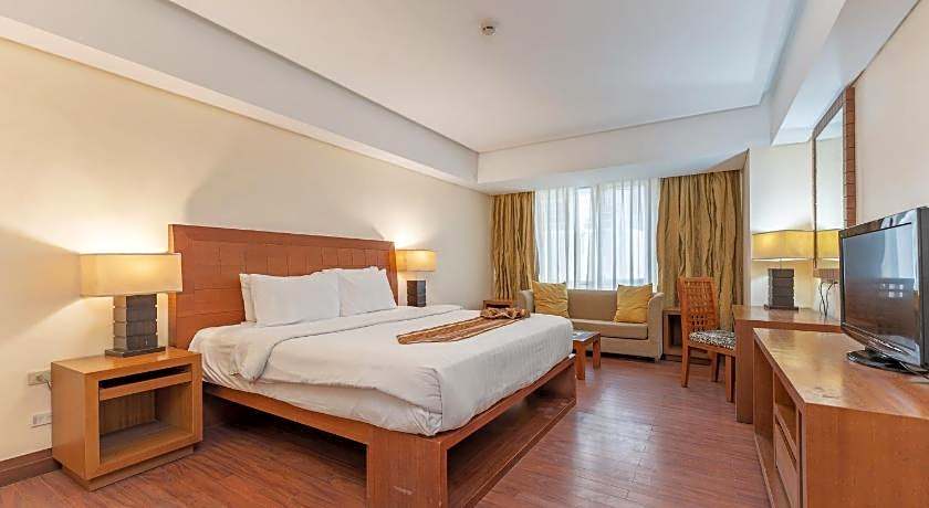 Crown Regency Hotel & Towers