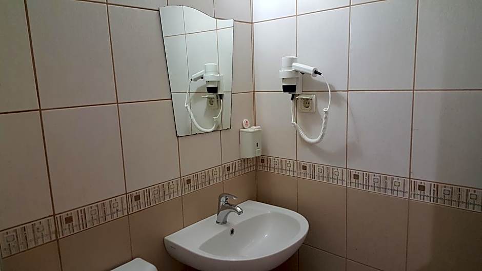 Kartal Hotel