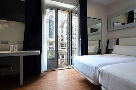 Quadruple Room with City View