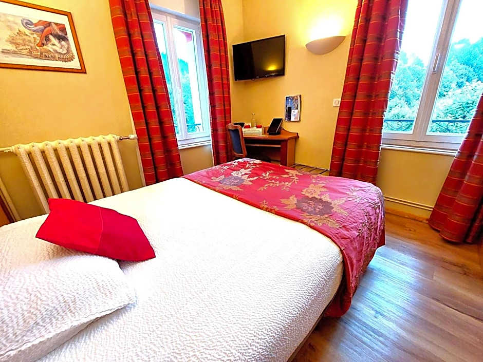 Logis Hotel des Lacs