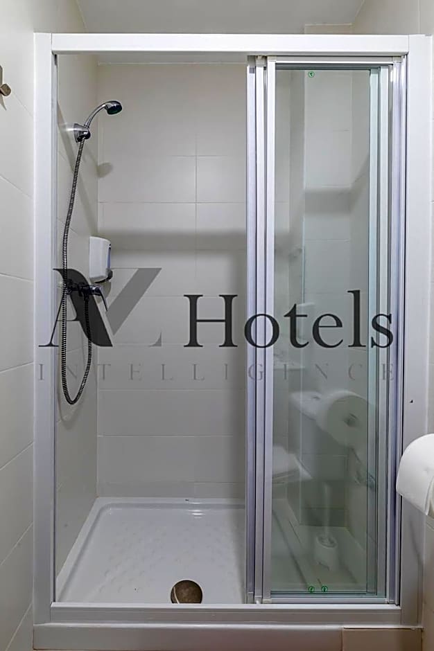 AYZ Luis Cabrera-Auto check-in property