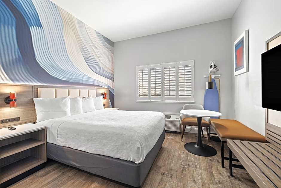 Hotel Skye San Francisco Airport SFO FREE SHUTTLE!