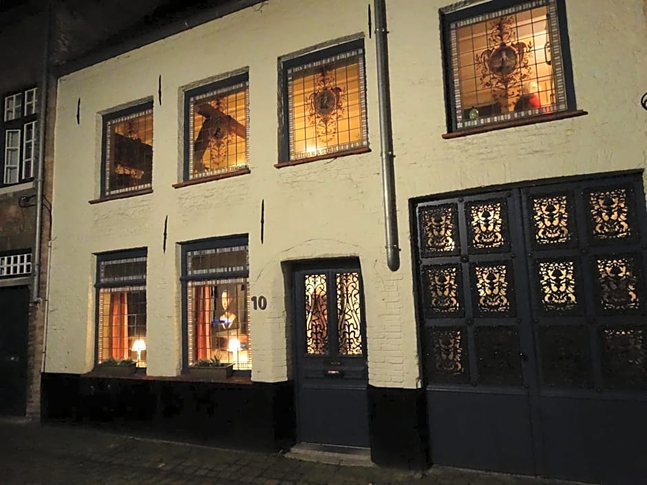 Huyze Peerdenbrugghe – Bruges, CO