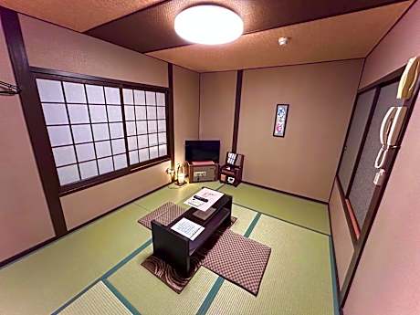Japanese-Style Twin Room with Shared Bathroom