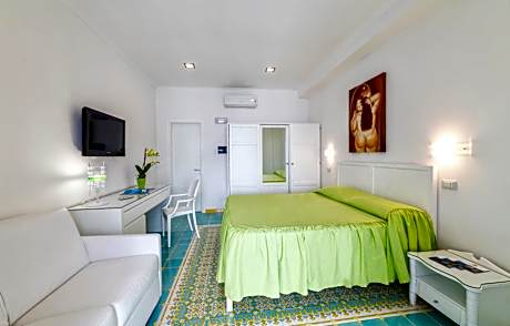 Superior Double or Twin Room with Sea View