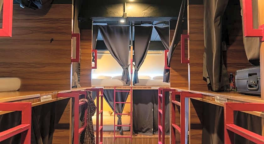 Slumber Surf Phuket Kata