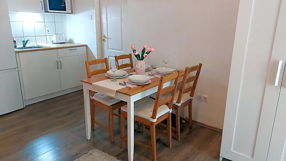 GoodMo Budapest Smart Rooms