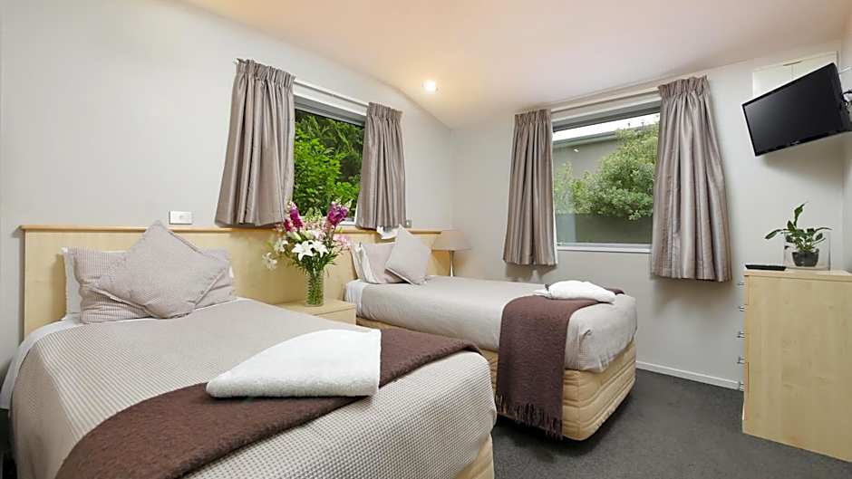 Arthur's Court Motor Lodge