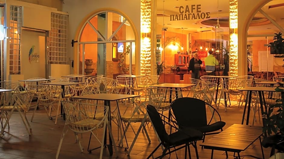 Hotel Papagalos