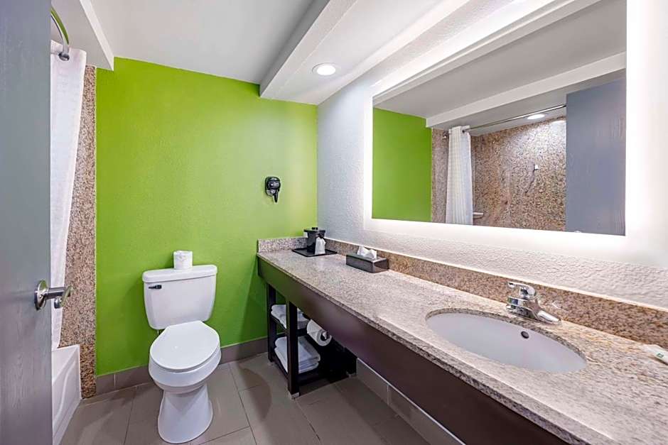 Quality Inn Clarksville - Exit 11