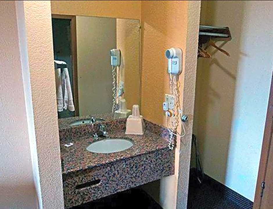 Motel 6-Moriarty, NM