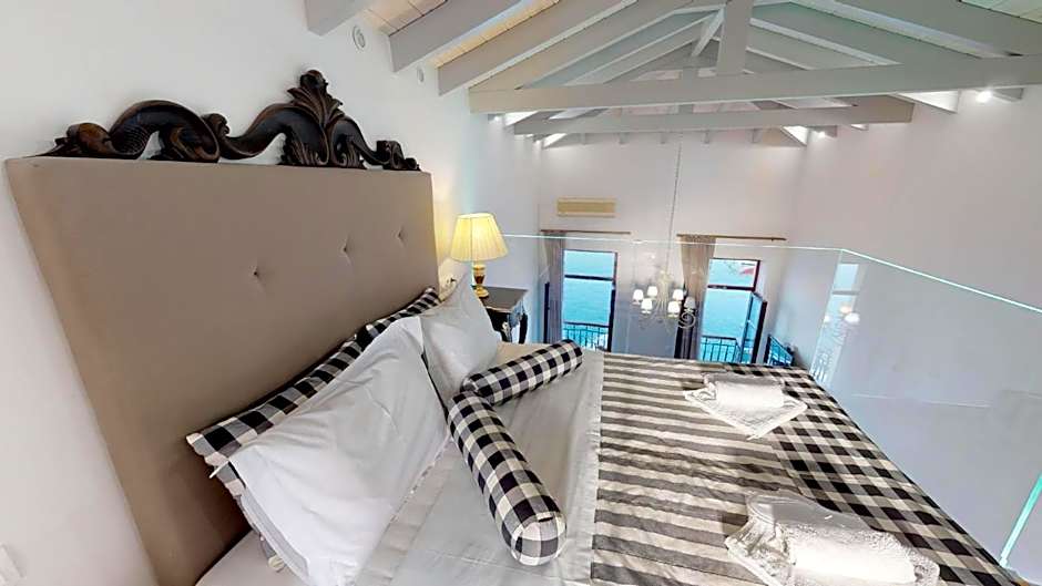 Porto Enetiko Suites