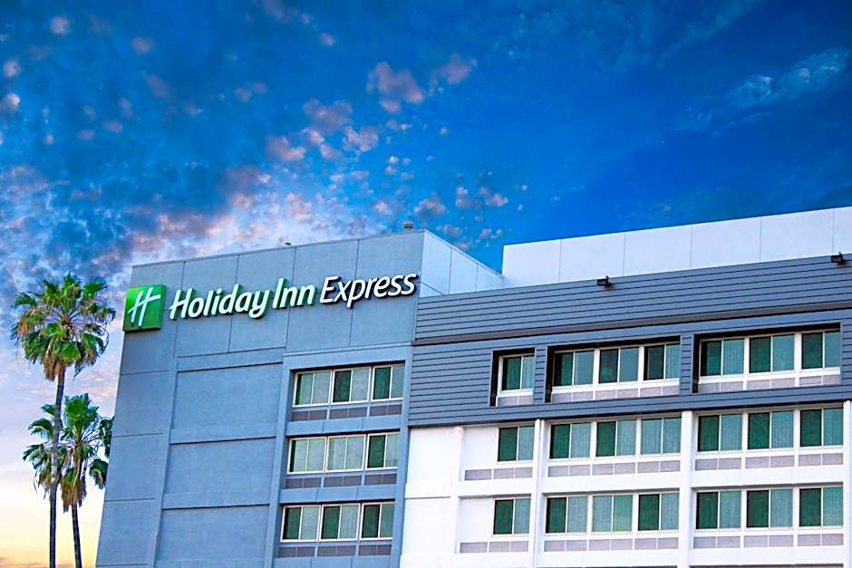 Holiday Inn Express Van Nuys By IHG