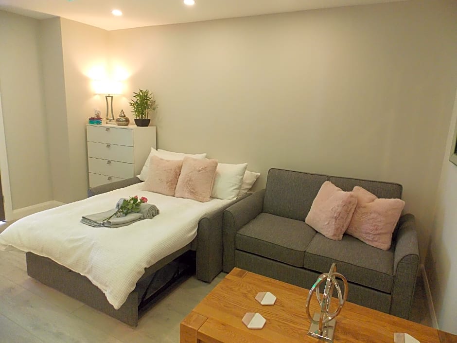 Eden Suite Sasco Apartments