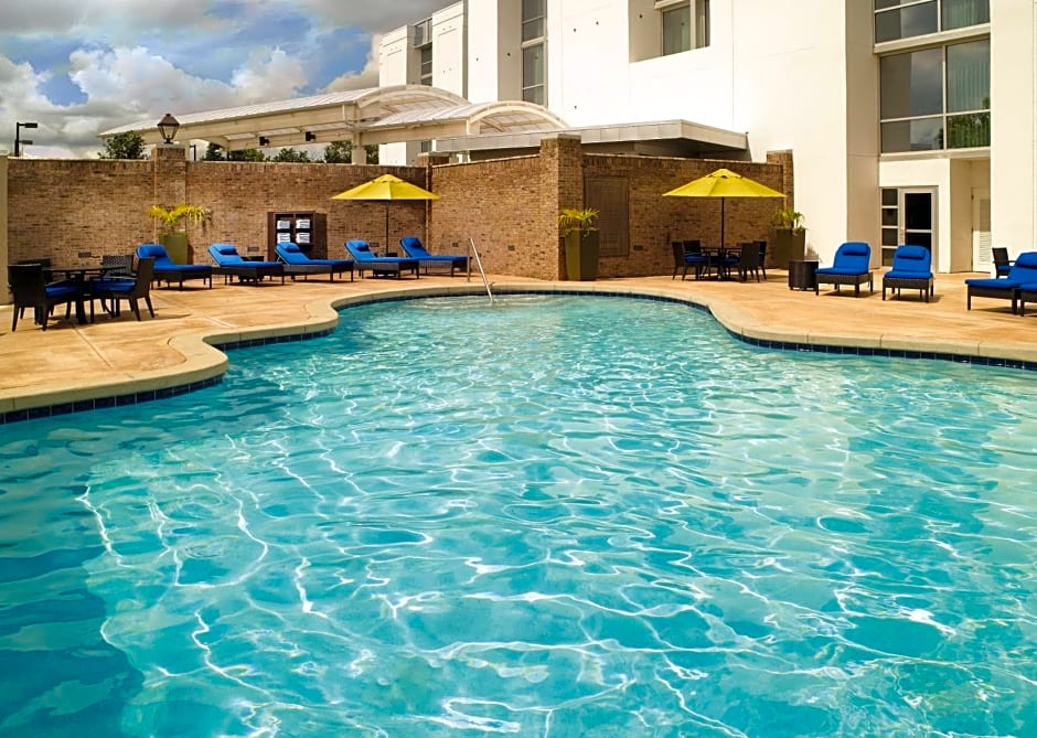 Crowne Plaza Charleston, an IHG Hotel