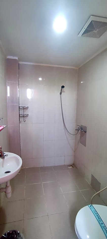 Votel Hotel De'Pratnya Kediri