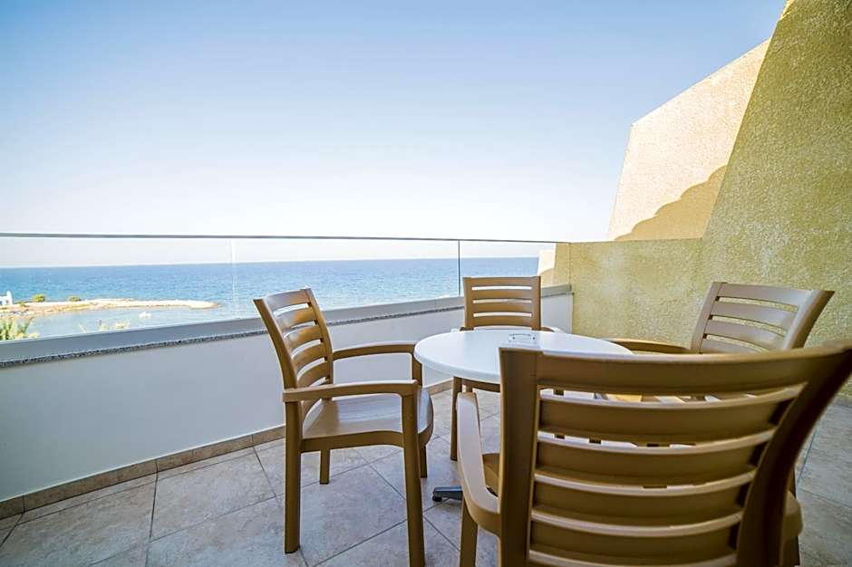 MyroAndrou Beach Hotel Apartments