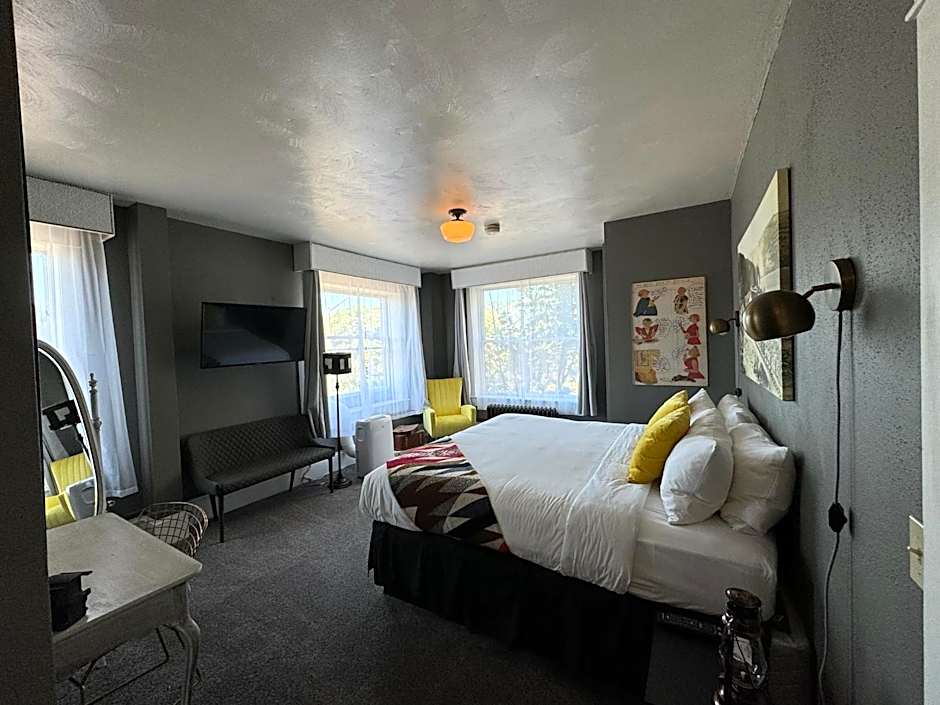 Photo 1 of 4 of Historic Suite