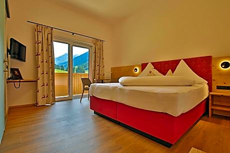 Double Room with Mountain View