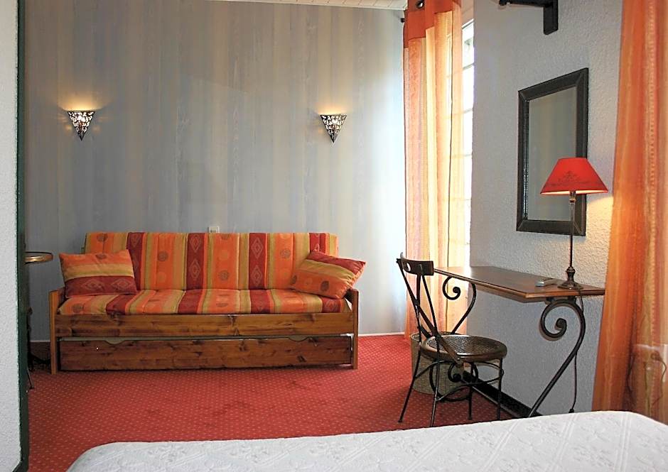 Zdjęcie 1 z 4 — Quadruple Room