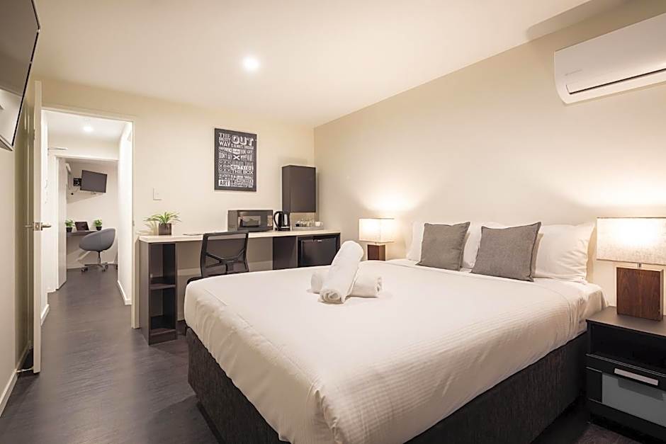 Ascot Budget Inn & Residences