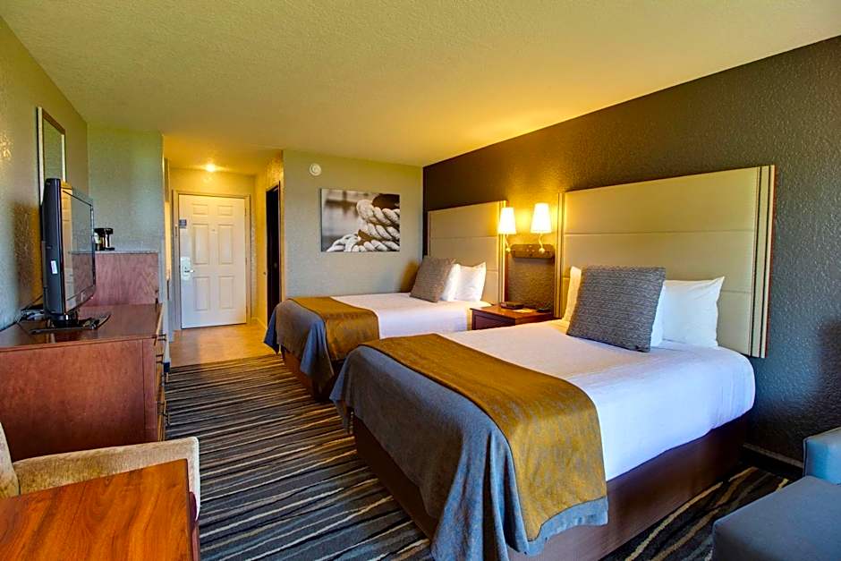 Best Western Harbour Pointe Lakefront