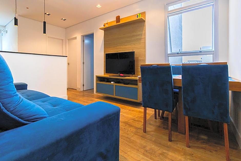 Apto c piscina e WiFi na Praia da Enseada -Guaruja