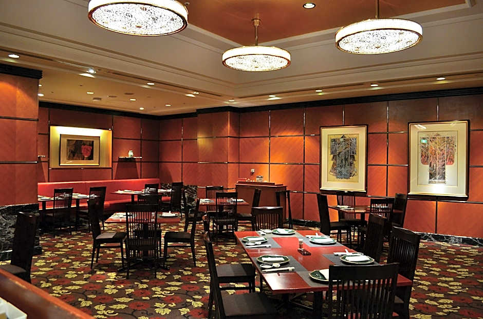 Okura Akademia Park Hotel