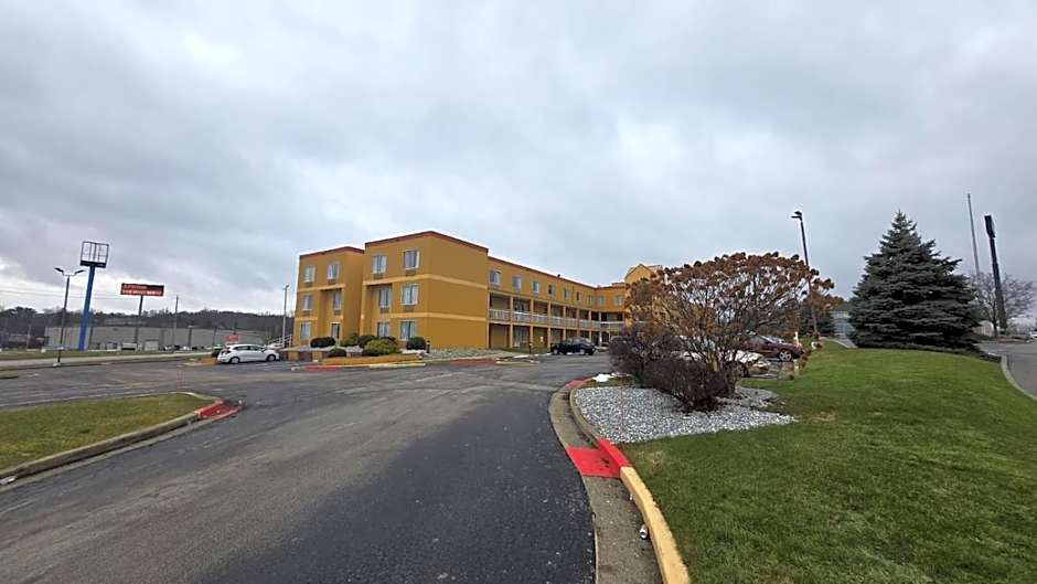 Copley Inn & Suites, Copley - Akron