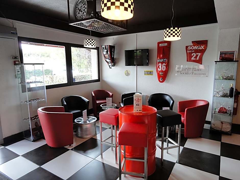 Kyriad Design Enzo De Vierzon