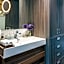 Mathias Luxury Plus by Viadora