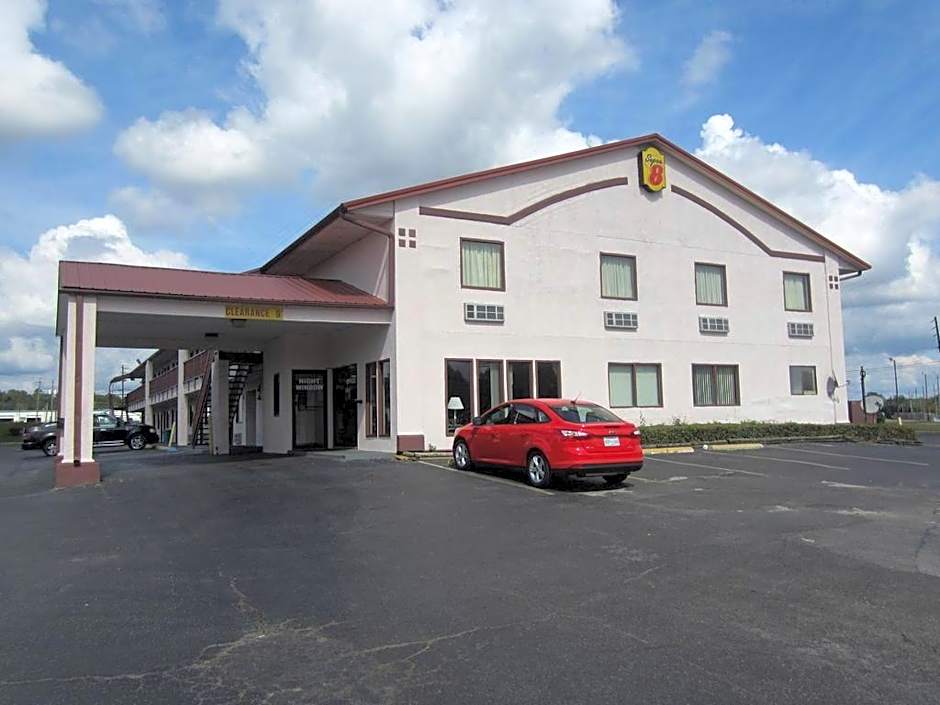 budgetel Inn & Suites