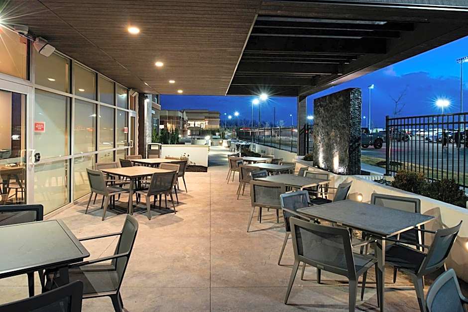 Four Points by Sheraton Olathe