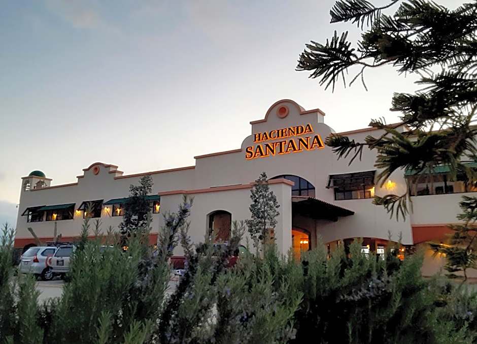 Hotel Hacienda Santana
