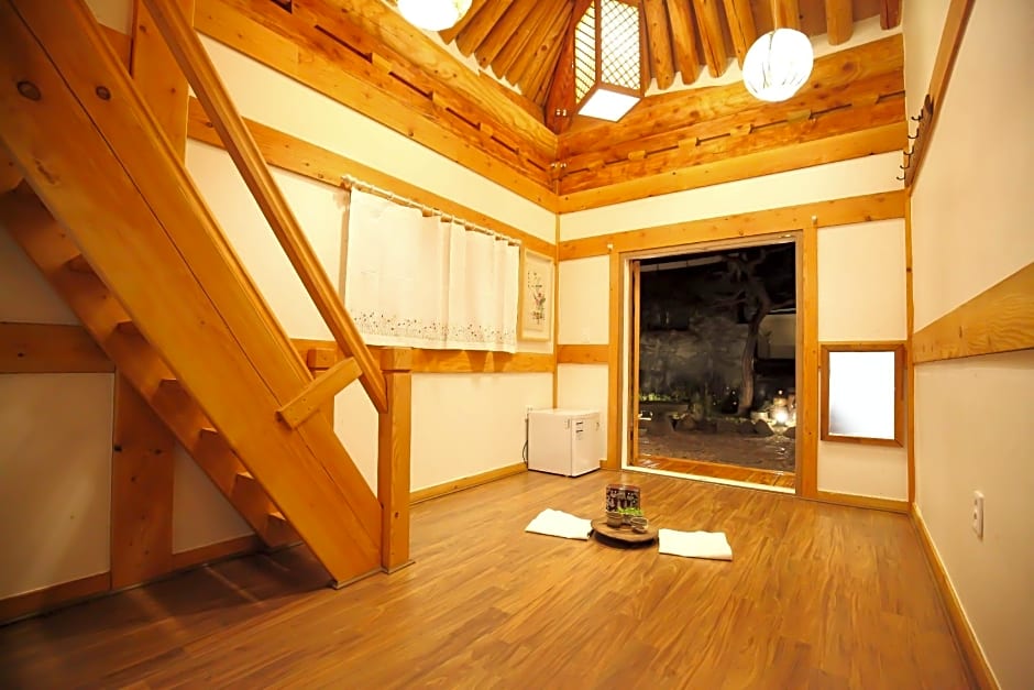 Samlockhon Hanok Guesthouse