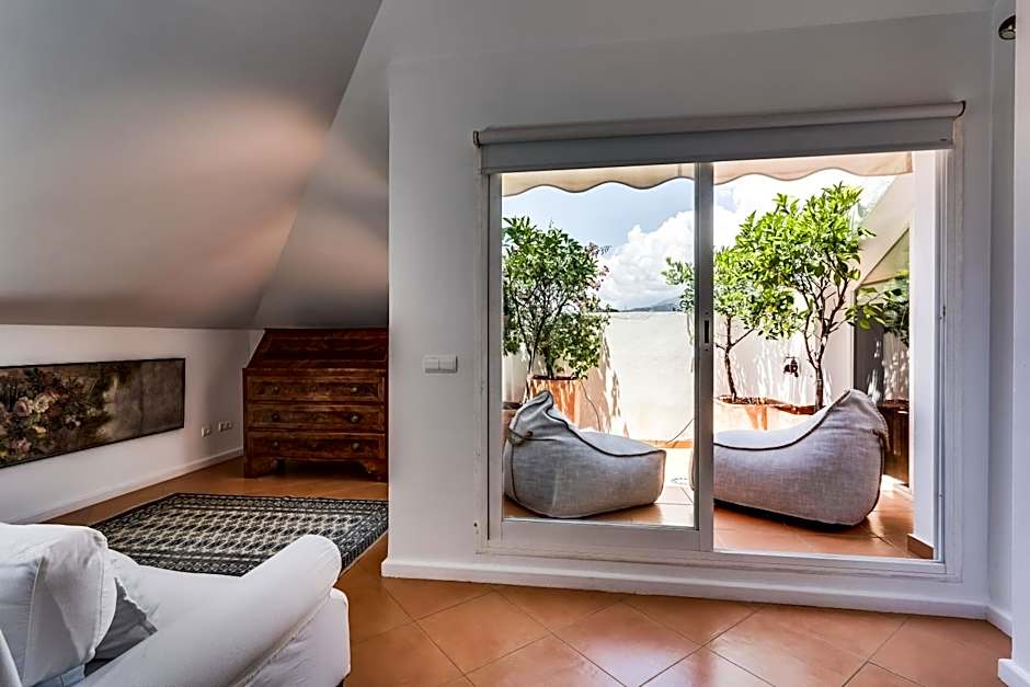 Molo Luxury Suites Puerto Banus