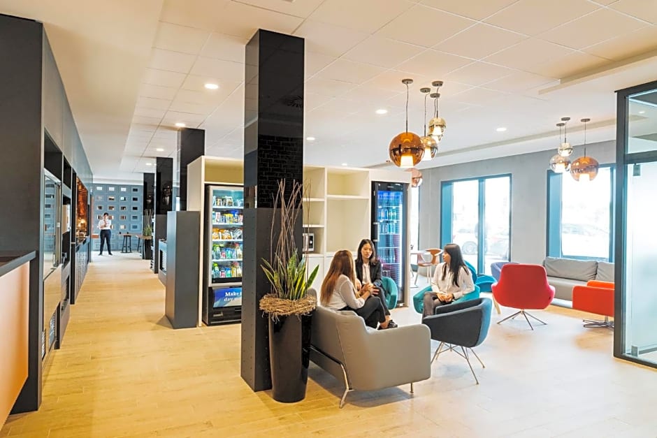 B&B HOTEL Zürich Airport