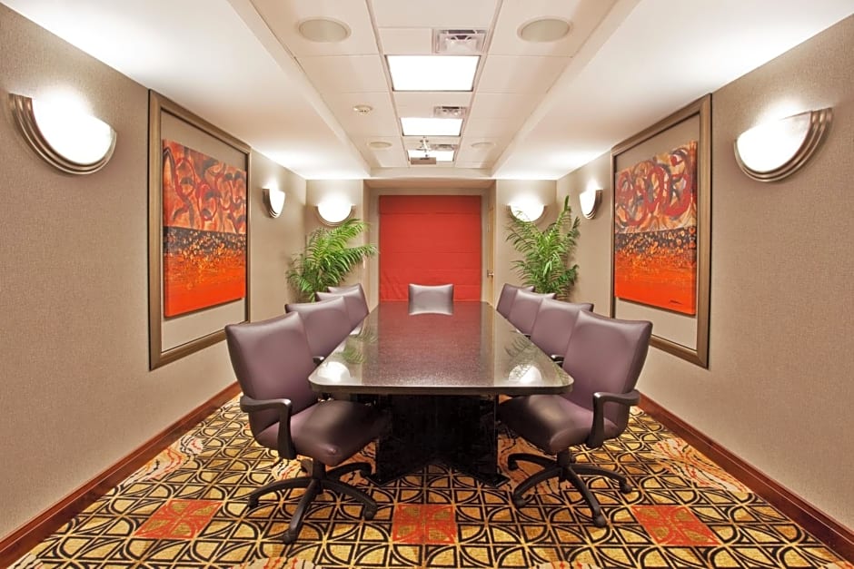 Holiday Inn Express Hotel & Suites Atlanta-Cumming By IHG