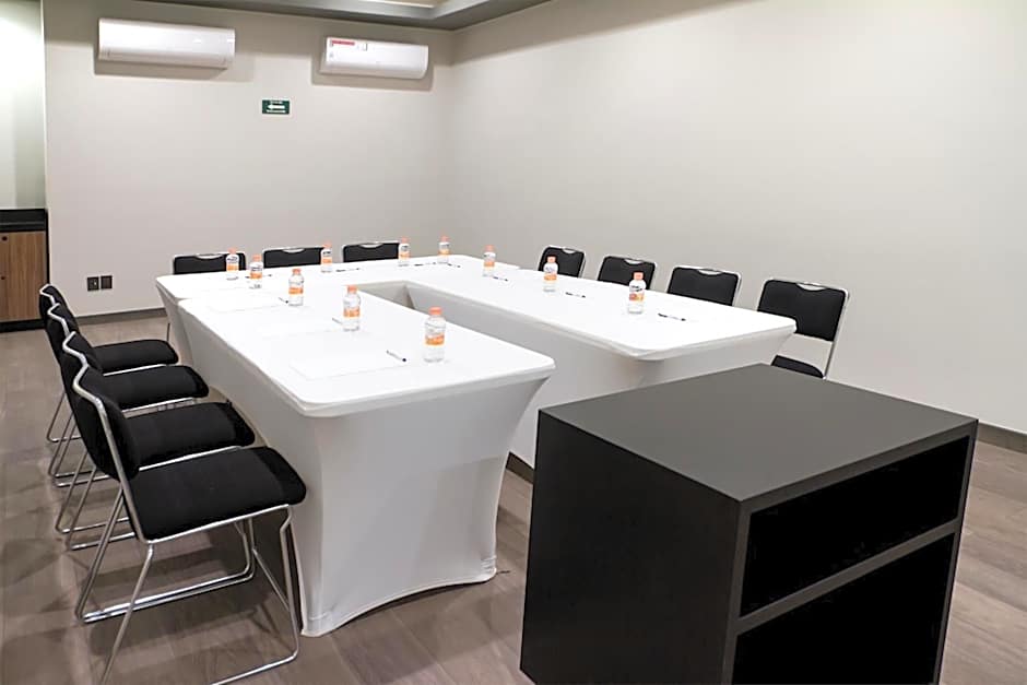 City Express Plus by Marriott Ciudad de México Mundo E