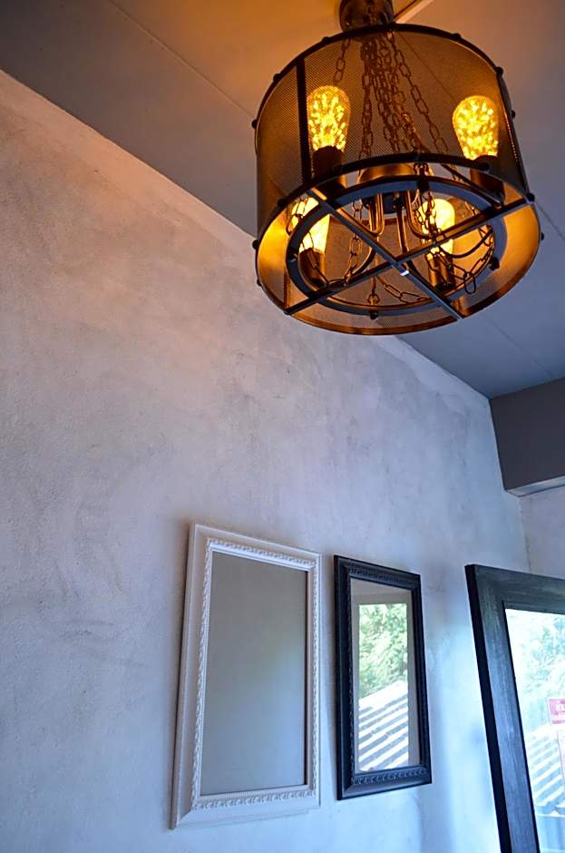 Dawnthaya Ayutthaya Art House บ้านดอนธยๅ อยุธยา