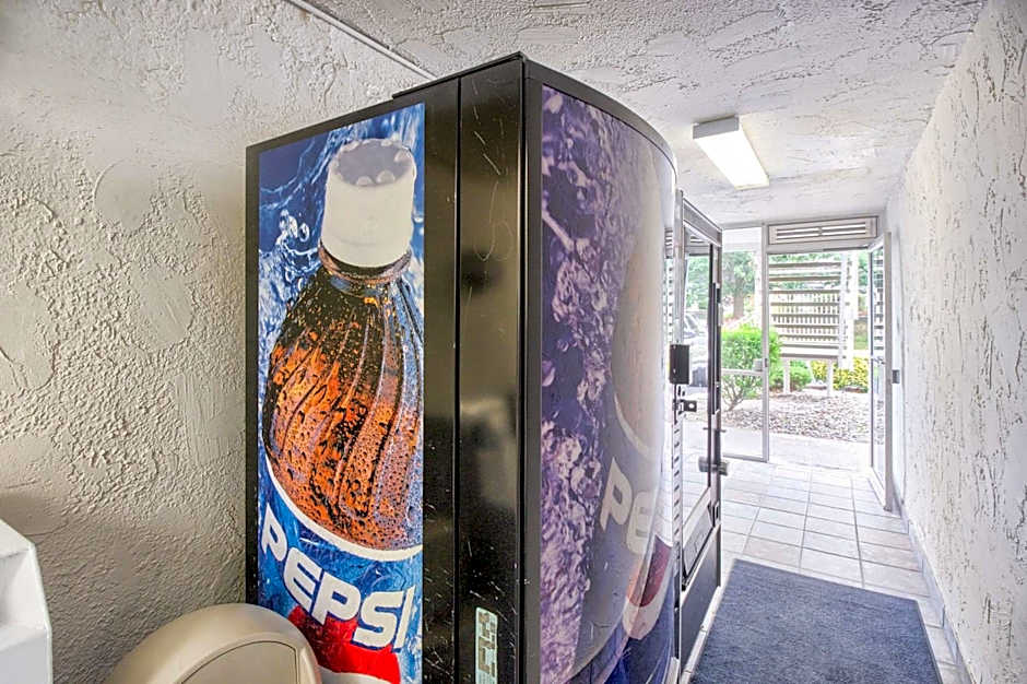 Motel 6-Everett, WA - South