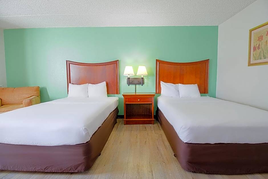 Tulsa Square Hotel Central, I-44 By OYO