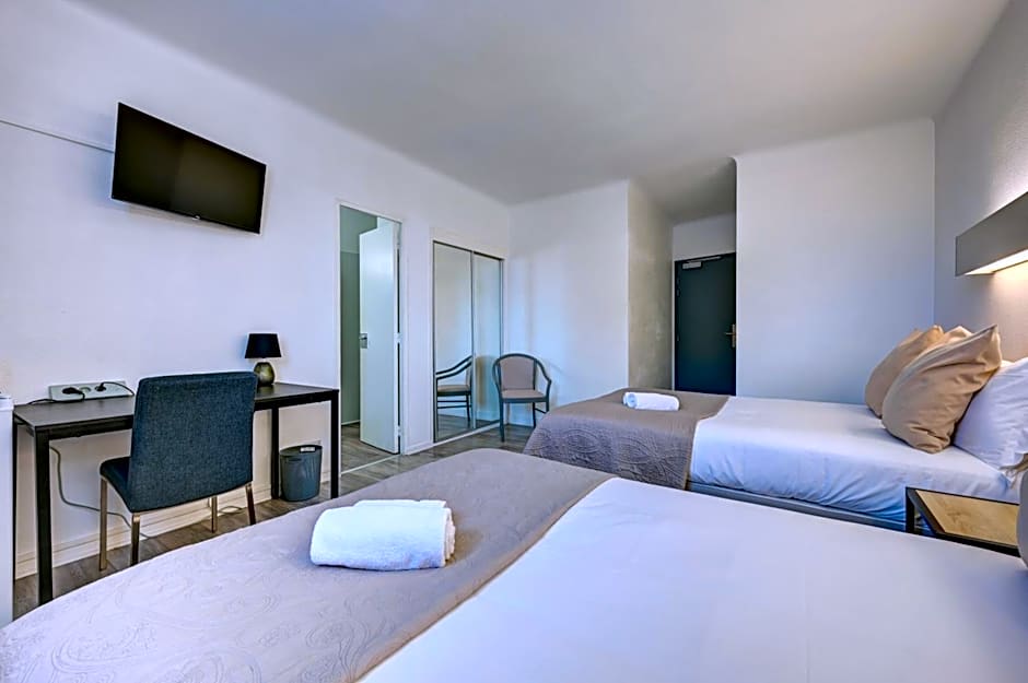 Logis Hotel La Bastide d'Entraigues